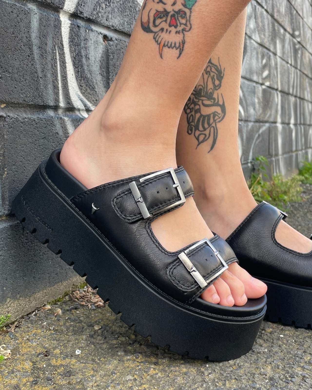Γυναικεία δερμάτινη πλατφόρμα σε μαύρο - Anna shoes & more